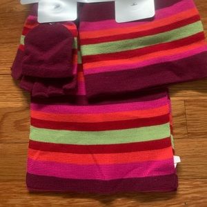 Beanie, gloves, & scarf 3 piece No Boundaries set
